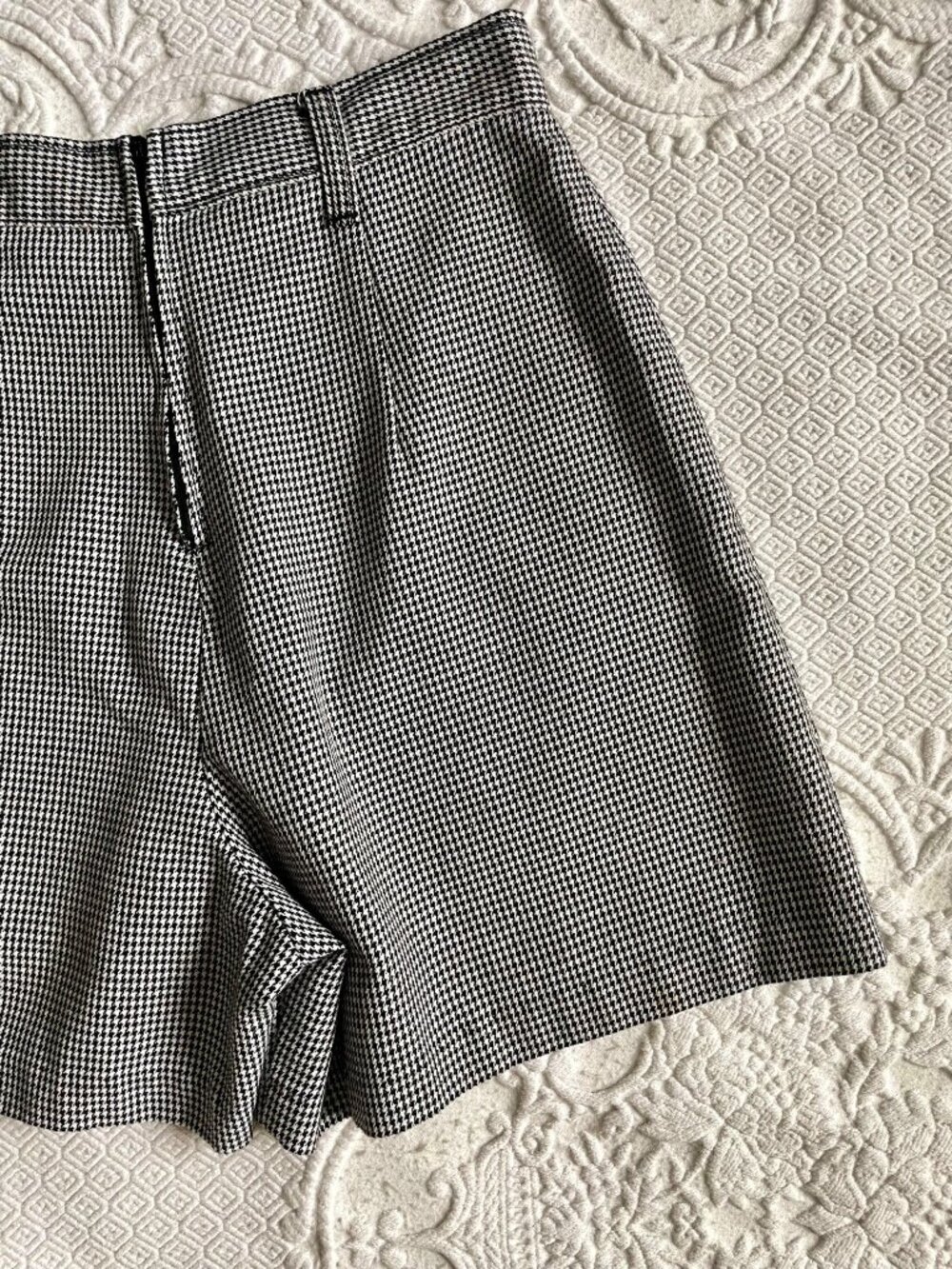 Vintage 90s Disney Mickey Unlimited Mini Skort Classic Black + White Houndstooth - Picture 8 of 11